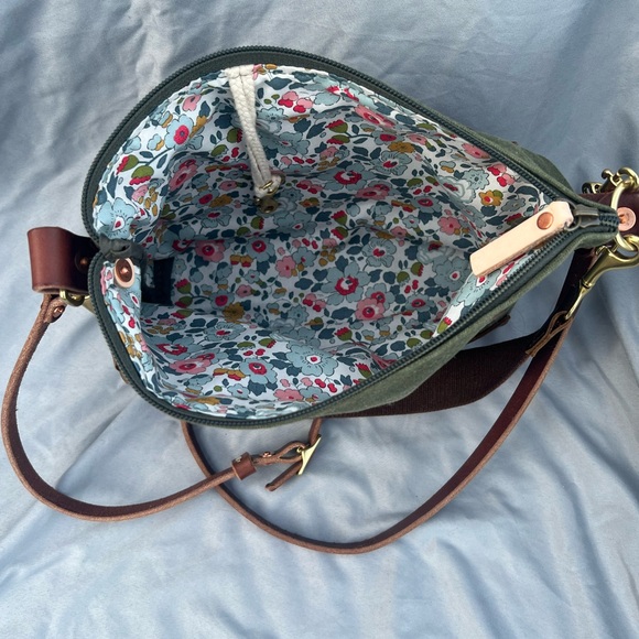 MEANWHILE back on the farm - Picture 3 of 5